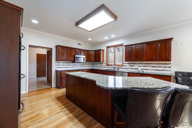 Building Photo - 5132 S Brock Rodgers Rd