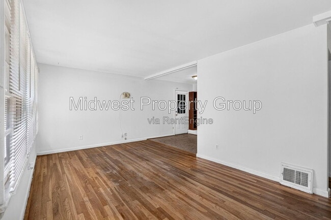 Building Photo - 59 Fenwick Dr