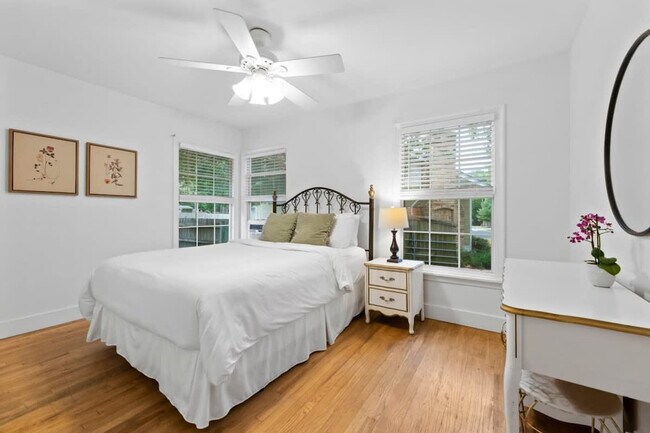 Foto del edificio - 4501 Banister Ln