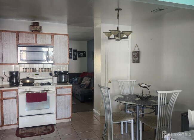 Foto del edificio - 295 Constitution Cir