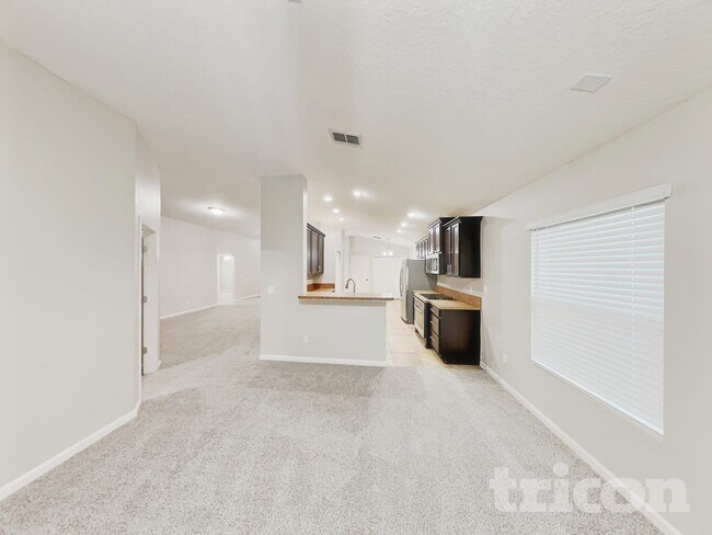 Foto del edificio - 16184 Kayla Cove Ct