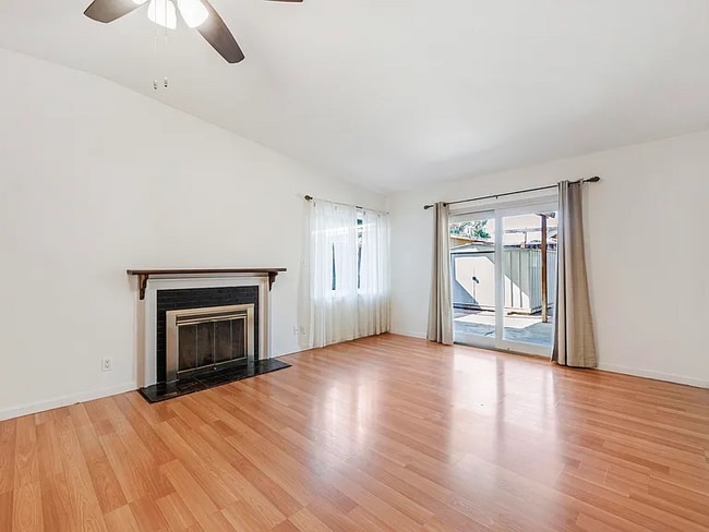 Building Photo - 2577 Gonzaga St