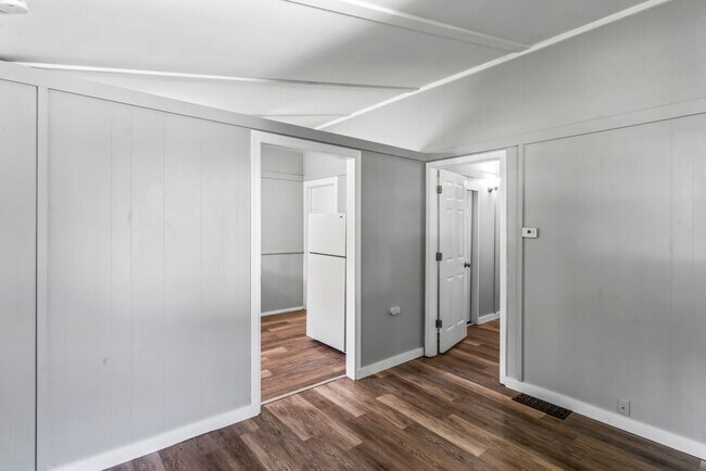 Foto del edificio - Affordable Comfort in Independence — 1-Bed...