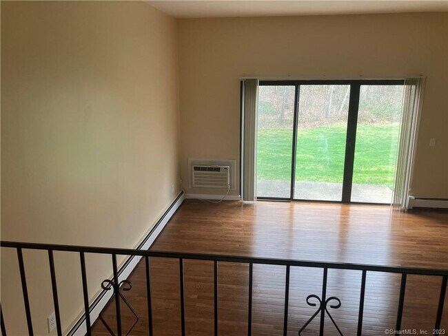 Foto del edificio - 11 King Arthur Dr