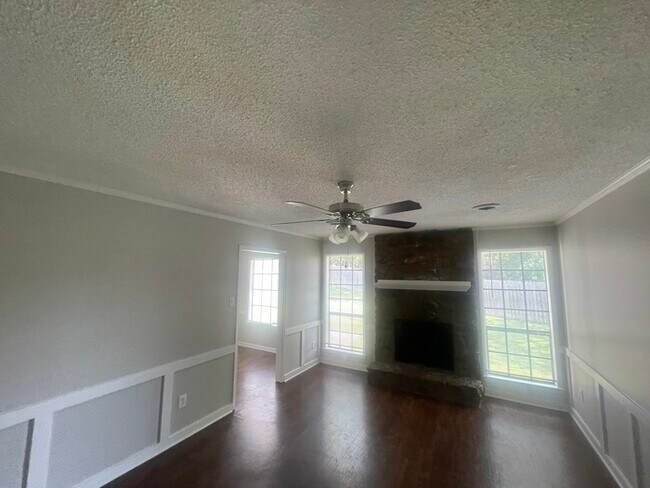 Foto del edificio - $500 OFF FIST MONTH'S RENT!