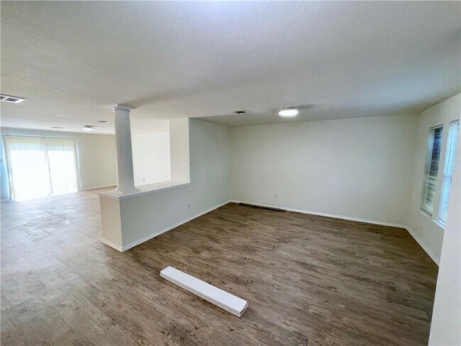 Building Photo - 11112 Chatam Berry Ln