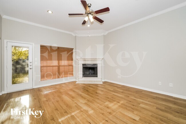 Foto del edificio - 146 Springtree St