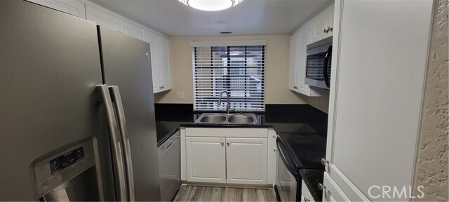 Foto del edificio - 25551 Indian Hill Ln
