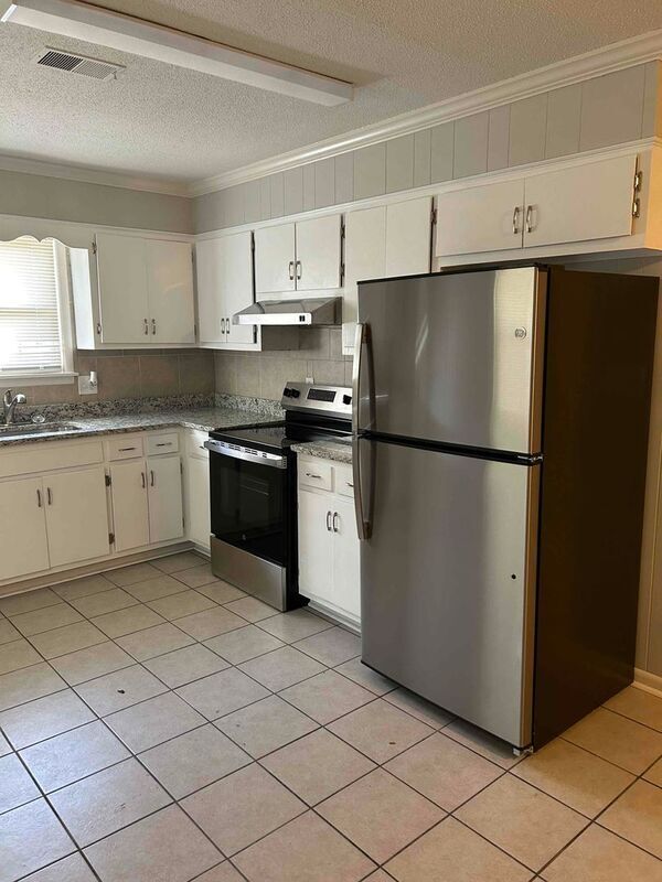 Foto del edificio - 604 Blaine Dr SW
