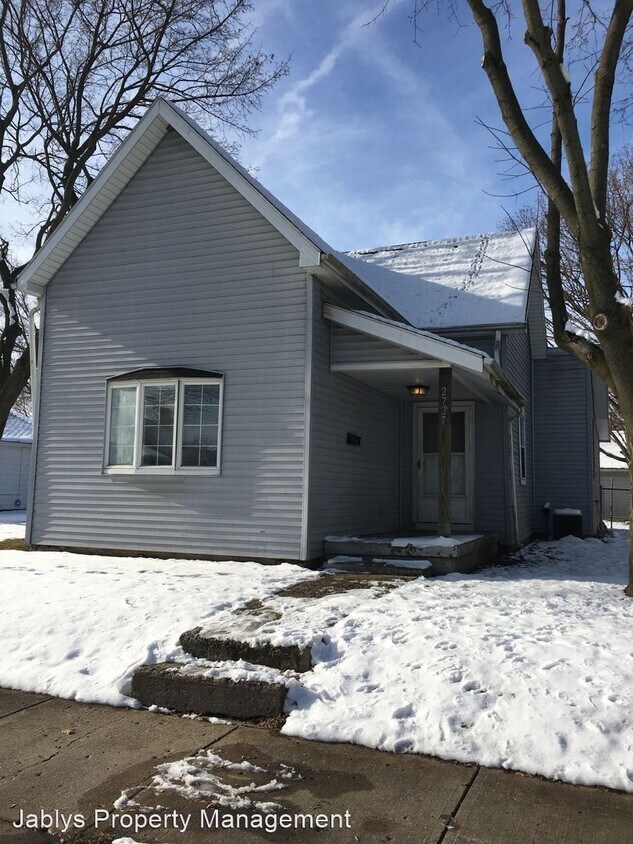 Primary Photo - 3 br, 1 bath House - 2727 Chase St