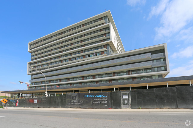 Building Photo - The Yorkdale