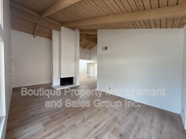 Foto del edificio - 24621 Overlake