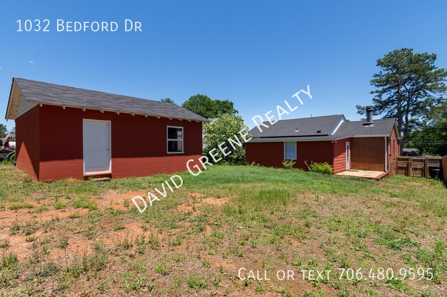 Building Photo - 1032 Bedford Dr