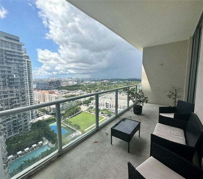 Foto del edificio - 3470 E Coast Ave