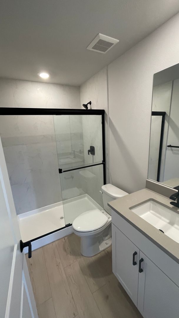 Building Photo - 3bd/3.5ba Shoreline Townhome