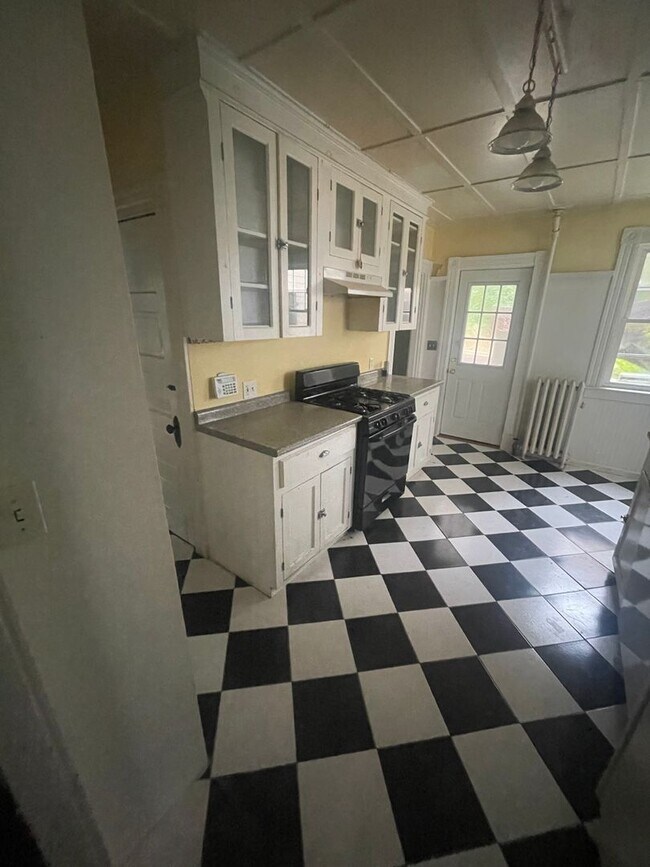 Foto del edificio - Spacious 4BR/3BA Home in Downtown Dover — Freshly Updated, Walk to Everything