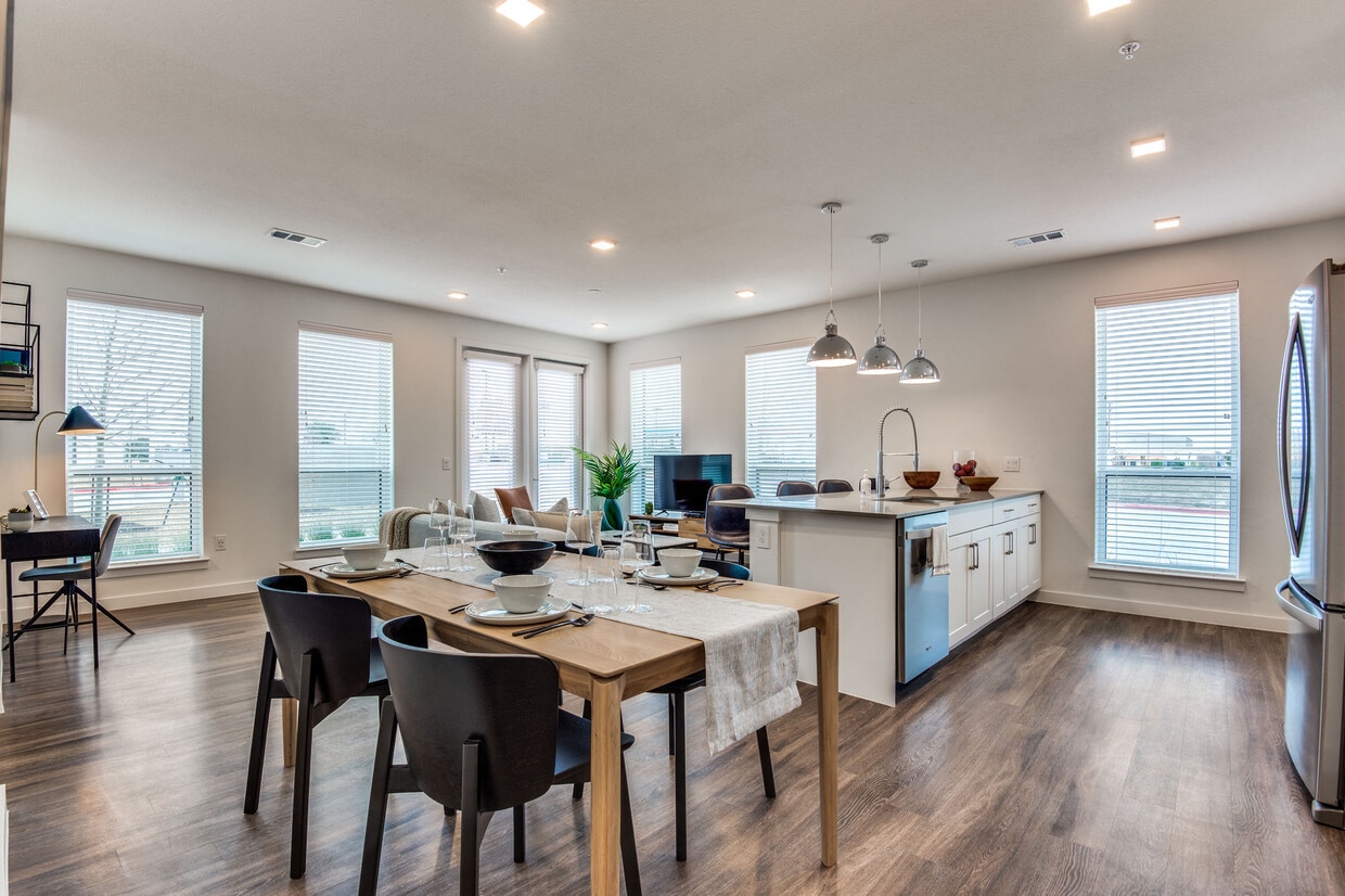 MEZZO Apartments 703 FM 1385 Aubrey, TX