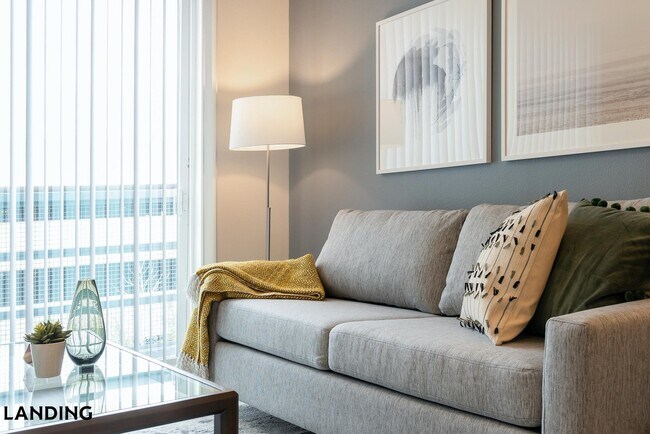 Foto del edificio - 9166 Meadows Ln