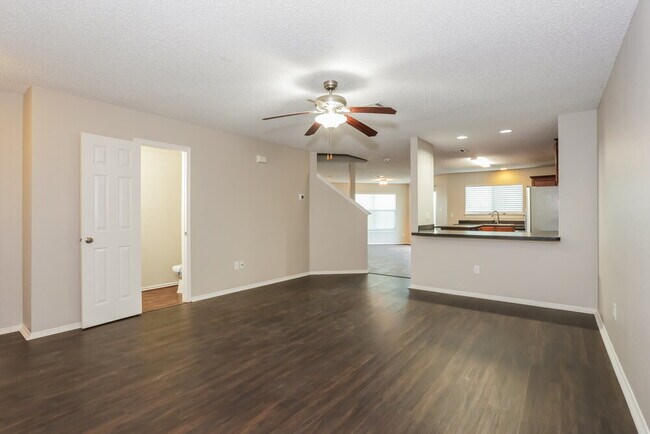 Foto del edificio - 9936 Sparrow Hawk Ln