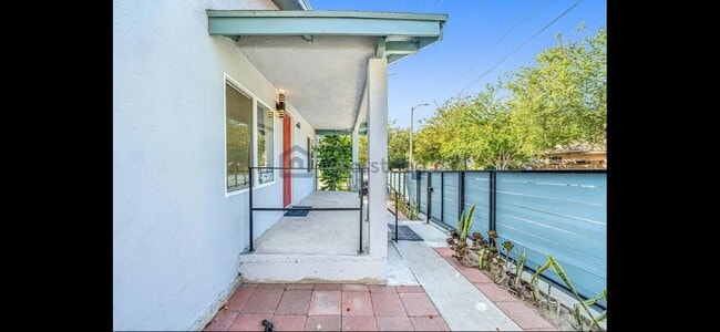 Foto del edificio - 3608 Pomona St