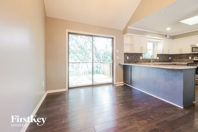 Building Photo - 5915 NW Caney Creek Dr