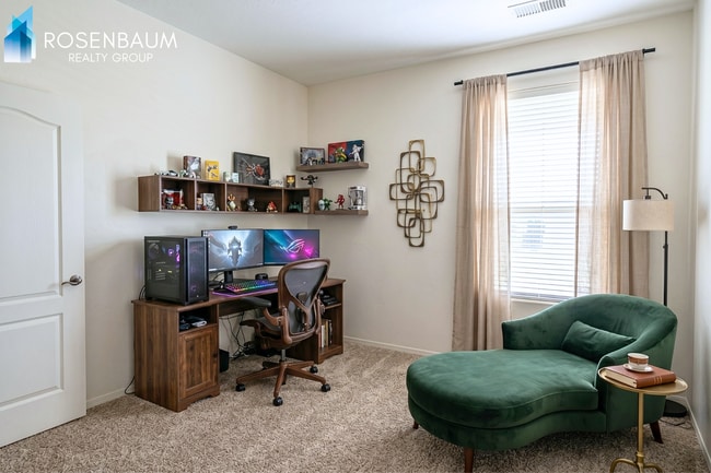 Building Photo - Beautiful 3-bedrooms, 2-baths home in the Stoneridge community!