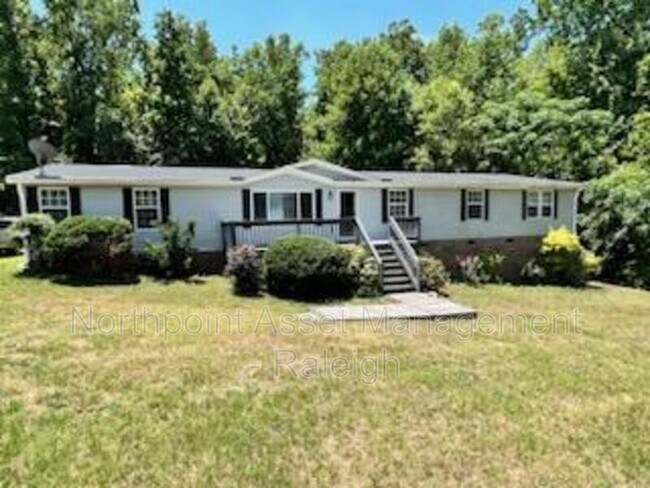 Building Photo - 2028 McBurnie Dr