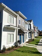 Building Photo - Cambridge Creek Clemson