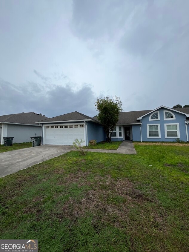 Primary Photo - 207 Royal Palms Ave