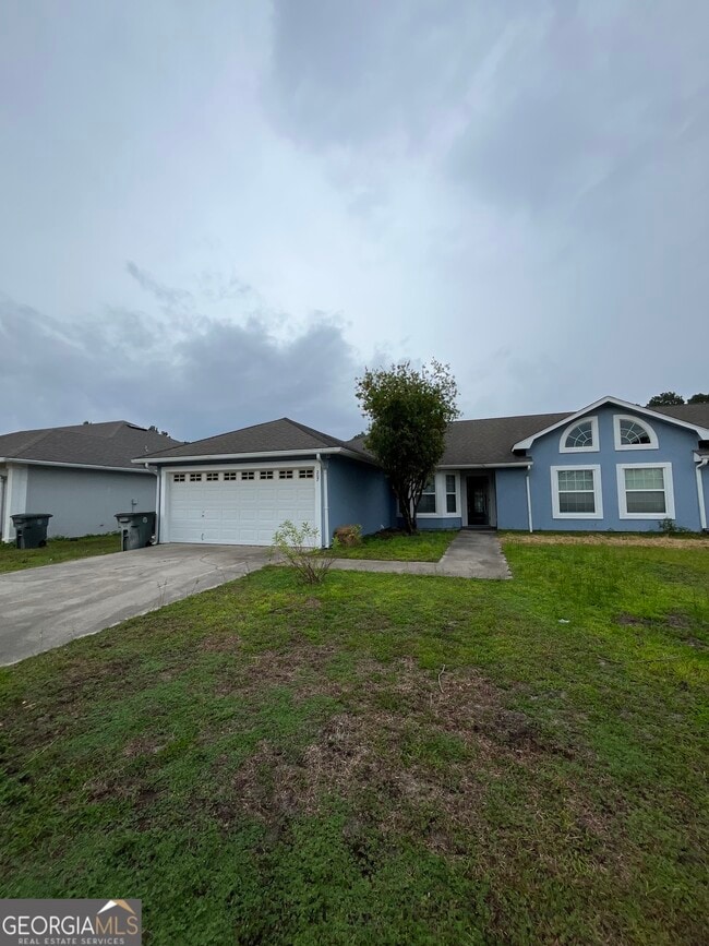 Building Photo - 207 Royal Palms Ave