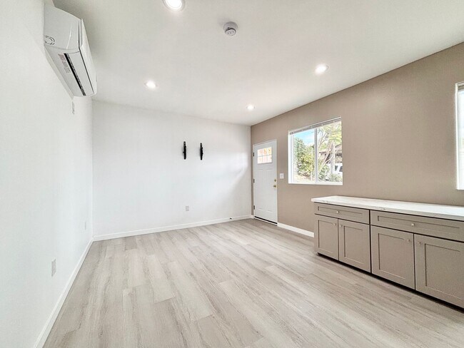 Foto del edificio - 2051 Stacy Ln