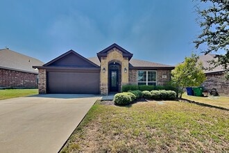 Building Photo - 218 Valley View Dr
