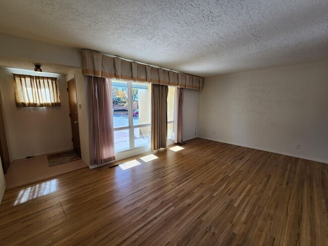 Building Photo - 1324 Galisteo Pkwy