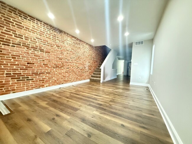 Building Photo - Beautiful Three-Bedroom Home In Baltimore