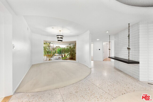 Building Photo - 6125 Bedford Ave