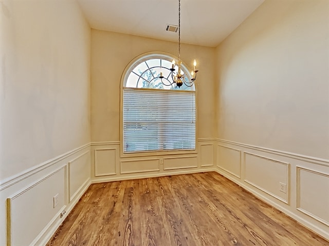 Building Photo - 5147 Scenic View Rd