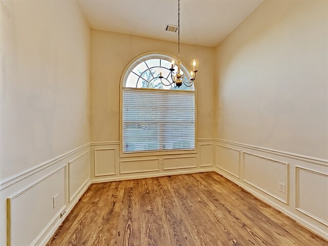 Foto del edificio - 5147 Scenic View Rd