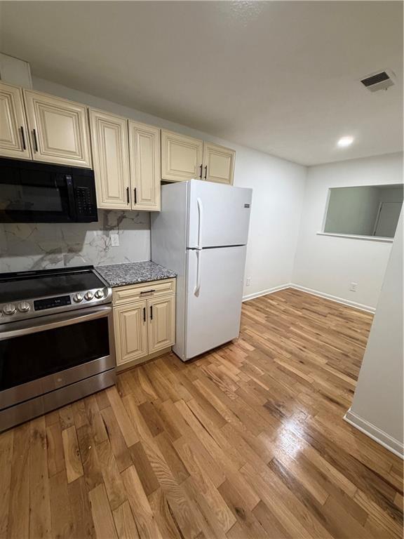 Foto del edificio - 5851 Lone Oak Dr SW