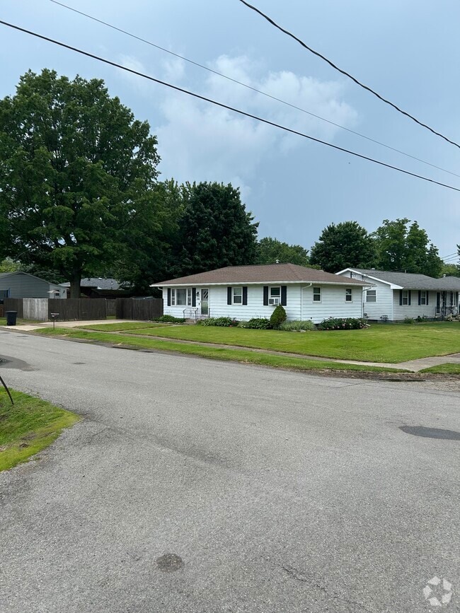 Building Photo - 2706 Groveland Ave