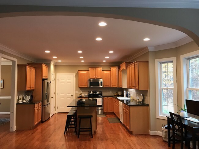 Building Photo - 1310 Ashburn Dr