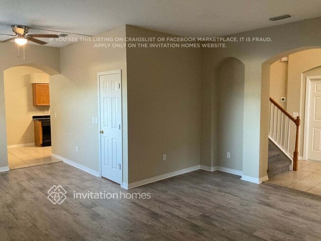 Building Photo - 2711 Queen Alberta Dr