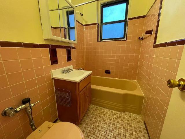 Building Photo - 0 bedroom in JACKSON HEIGHTS NY 11372