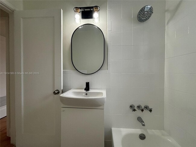 Foto del edificio - 111 SW 31st Ct