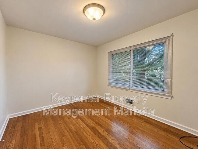 Foto del edificio - 3230 Lamar Cir SE