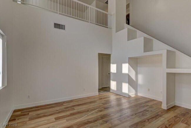 Building Photo - 885 Veranda View Ave