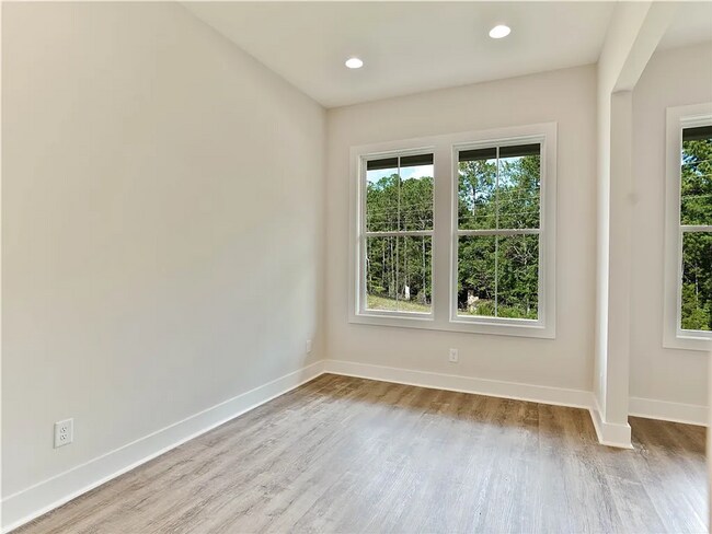 Foto del edificio - 606 Cameron Ct