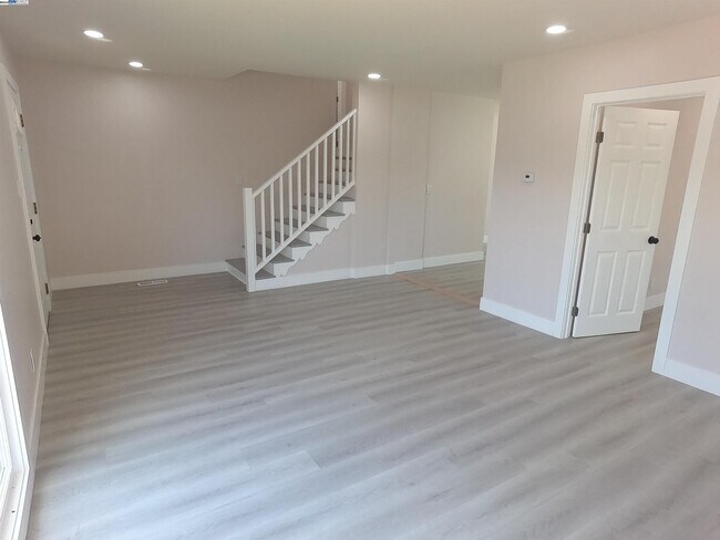Building Photo - 7406 Deerwood Ave