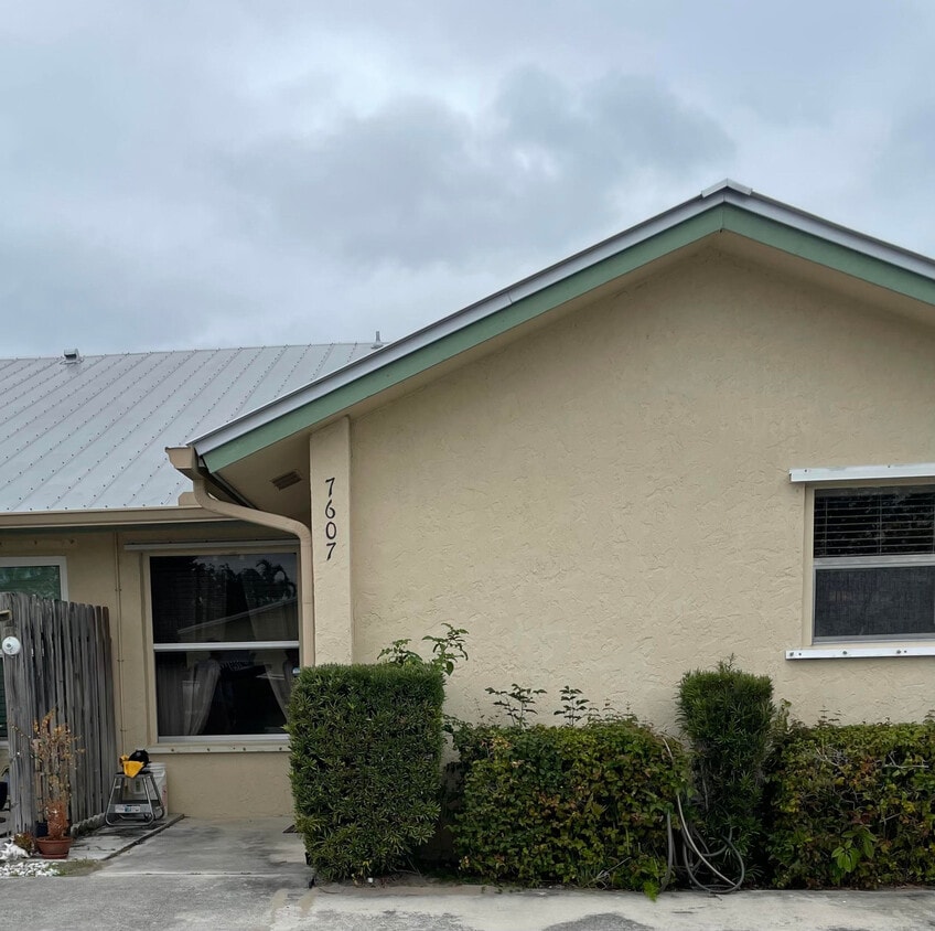 7607 SE Hobe Terrace, Hobe Sound, FL 33455 Condo for Rent in Hobe