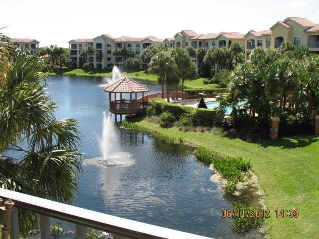 Building Photo - 100 Uno Lago Dr