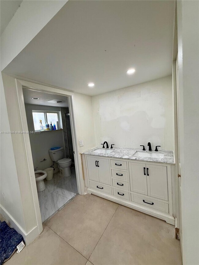 Foto del edificio - 10351 NW 127th St